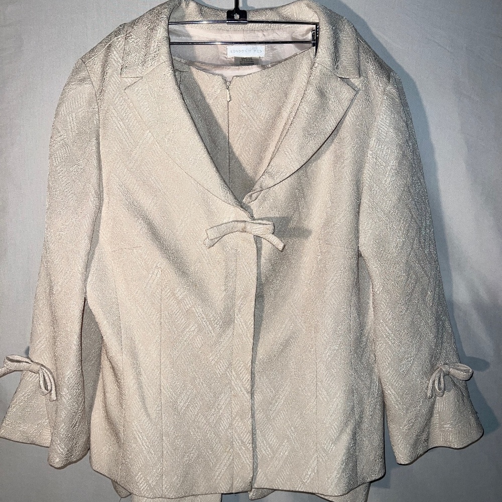 London Times Cream Women's Blazer & Skirt Duo Size 14